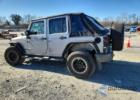 2015 Jeep Wrangler Unlimited Sahara z USA, uszkodzony, nr VIN 1C4HJWEG0FL746612